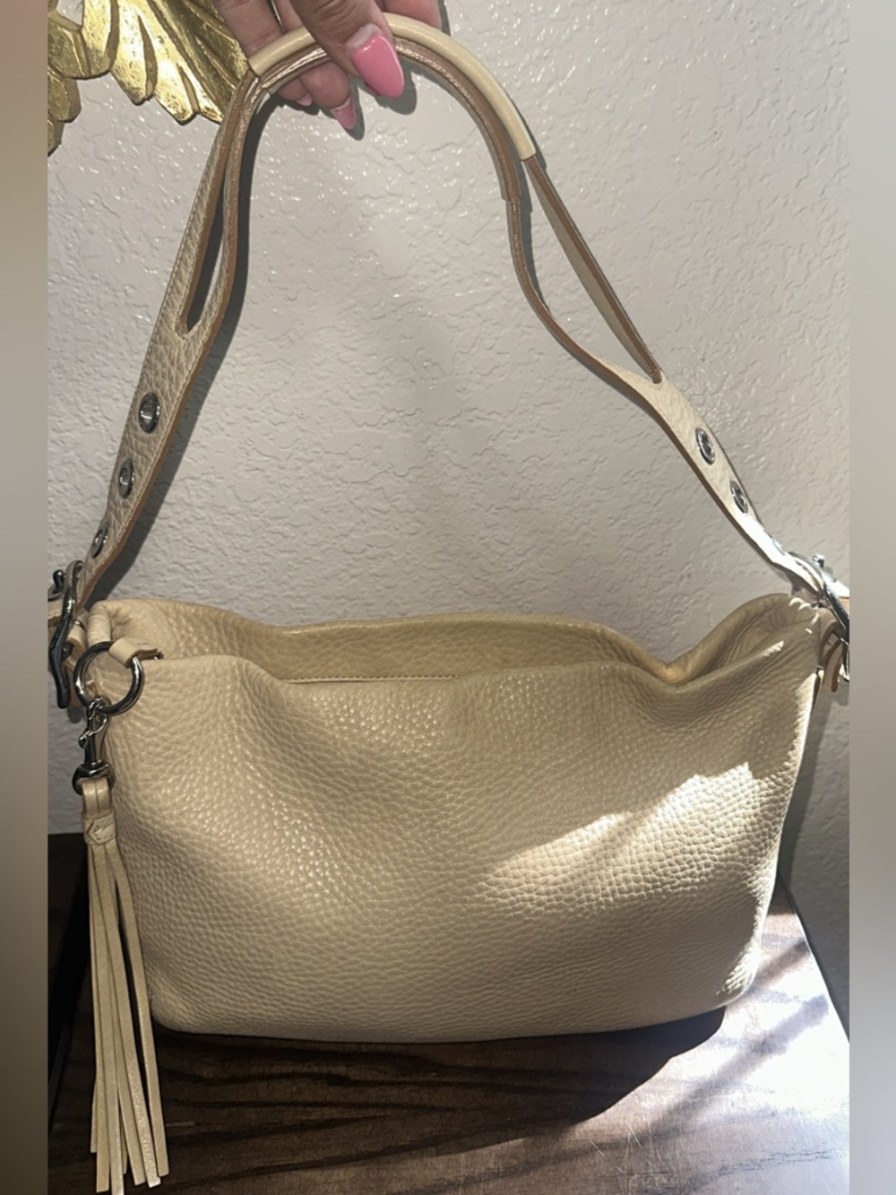 Coach Vintage Pebbled Leather Hobo Cream Shoulder Bag